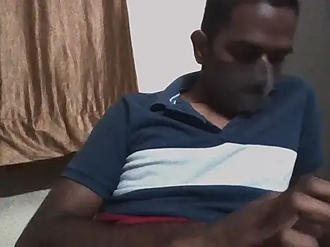 Snapshot of bulls_eye35 chatting on 03/30/26, 01:12 bulls eye35 online show from 03/30/26, 01:12