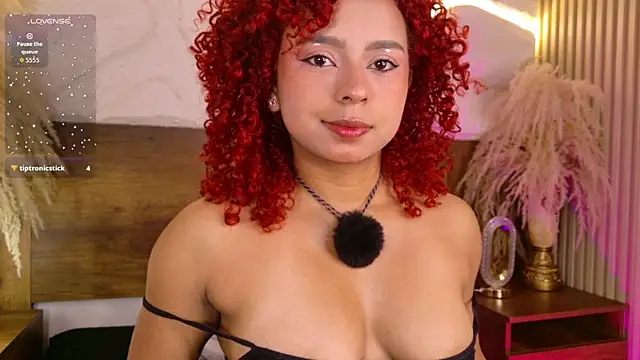 lara curly online show from 05/08/26, 07:01