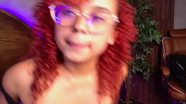 lara curly online show from 04/10/26, 07:04