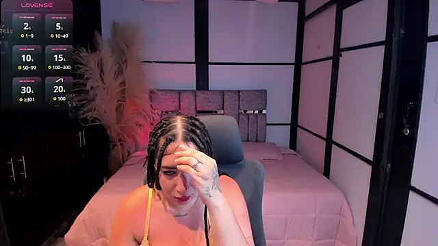 lalabunny  online show from 04/15/26, 05:02