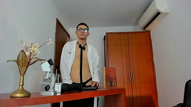 your d0ll1 online show from 05/07/26, 12:52