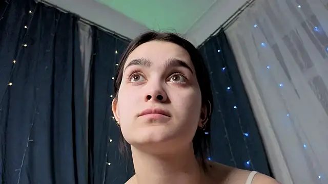 LuciKardos online show from 04/12/26, 07:28