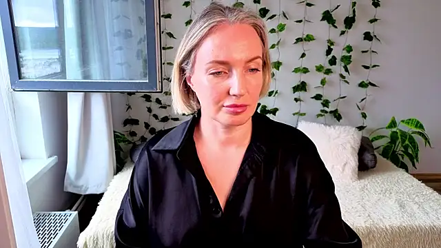 MonikFoxi online show from 07/11/26, 04:46