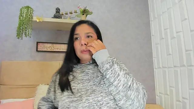 Snapshot of Cloee_evans chatting on 04/15/26, 11:49 Cloee evans online show from 04/15/26, 11:49