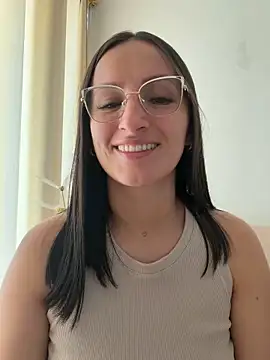 Snapshot of Silvia_G chatting on 04/14/26, 02:11 Silvia G online show from 04/14/26, 02:11