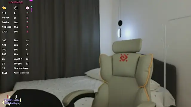 mowalova online show from 04/02/26, 07:42