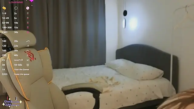 mowalova online show from 04/10/26, 08:38