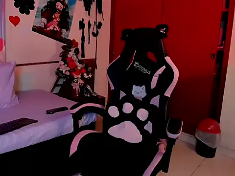 CristalZafiro online show from 04/18/26, 01:02
