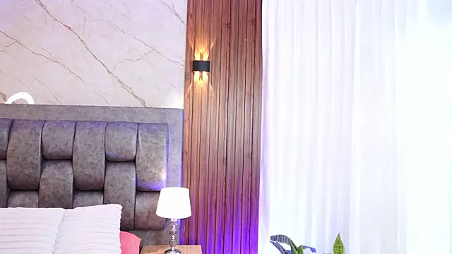 Chloe Harriss online show from 04/16/26, 12:39