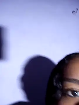 Moniika5 online show from 04/24/26, 02:46