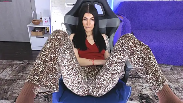 AnacondaOnn online show from 04/25/26, 01:41