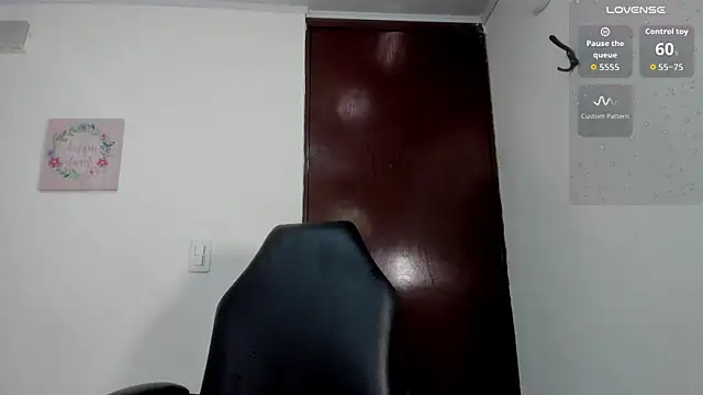 mia rouxx1 online show from 05/14/26, 04:53