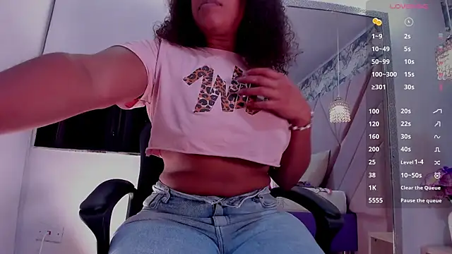 mia rouxx1 online show from 06/23/26, 06:00