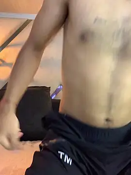 KyleJoss30 online show from 04/08/26, 09:27