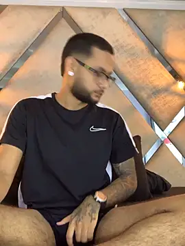 KyleJoss30 online show from 04/02/26, 09:43