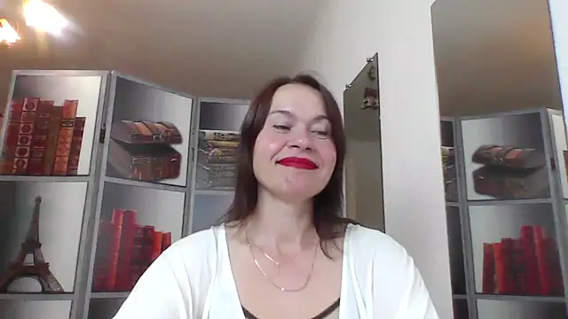 Selena Moo online show from 05/22/26, 08:23