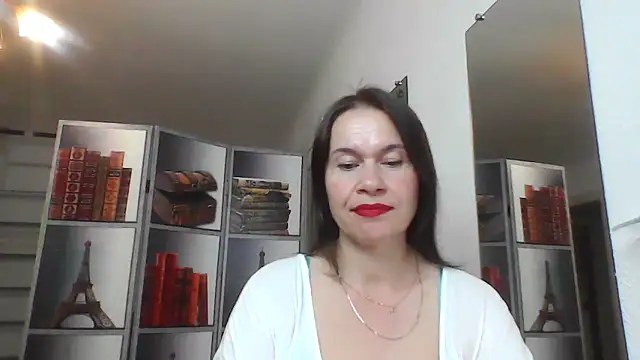 Snapshot of Selena_Moo chatting on 06/14/26, 08:48 Selena Moo online show from 06/14/26, 08:48