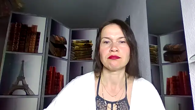 Selena Moo online show from 03/31/26, 08:05