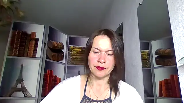 Selena Moo online show from 03/30/26, 07:54