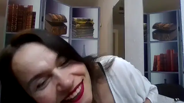 Selena Moo online show from 04/24/26, 09:44