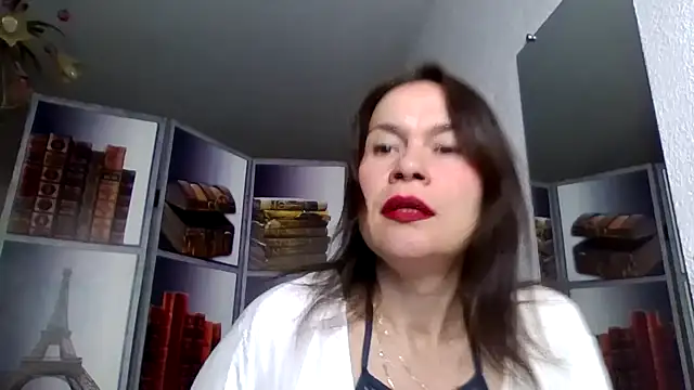 Selena Moo online show from 04/05/26, 08:10