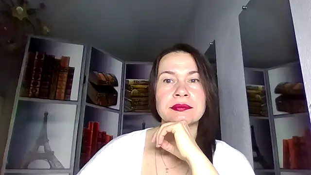 Selena Moo online show from 03/23/26, 06:35