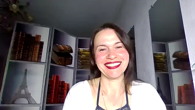 Selena Moo online show from 03/24/26, 04:40