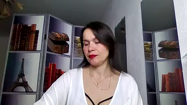 Selena Moo online show from 04/16/26, 12:28
