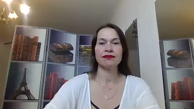 Selena Moo online show from 05/16/26, 10:36