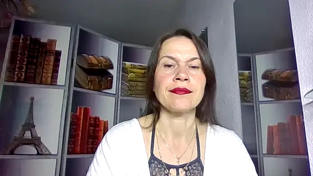 Selena Moo online show from 04/03/26, 07:26