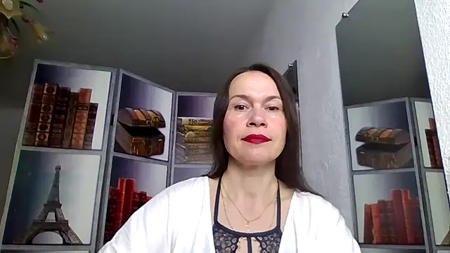 Selena Moo online show from 04/15/26, 07:25