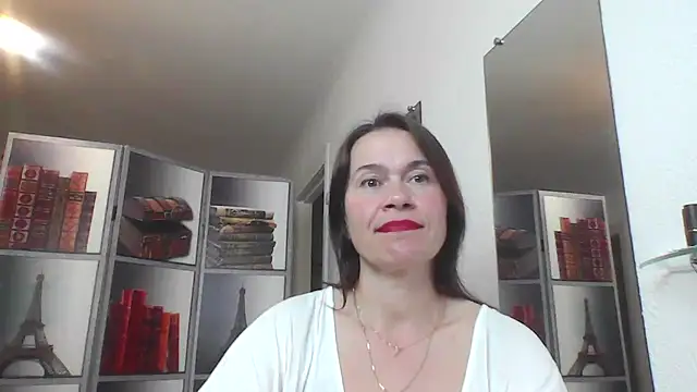 Snapshot of Selena_Moo chatting on 06/04/26, 03:06 Selena Moo online show from 06/04/26, 03:06