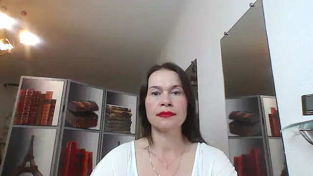 Snapshot of Selena_Moo chatting on 06/11/26, 08:11 Selena Moo online show from 06/11/26, 08:11