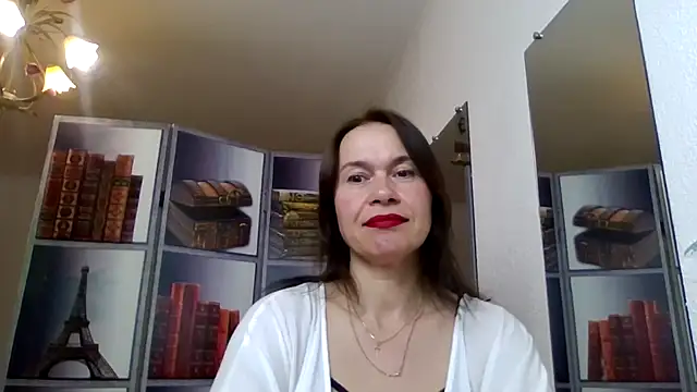 Selena Moo online show from 04/30/26, 08:10