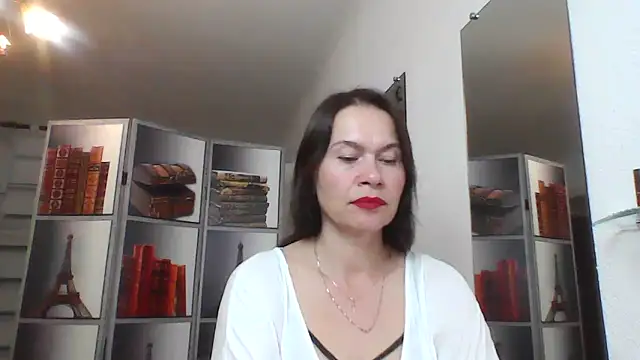 Snapshot of Selena_Moo chatting on 06/10/26, 10:16 Selena Moo online show from 06/10/26, 10:16