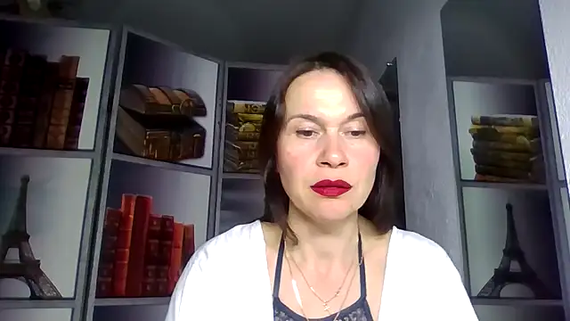 Selena Moo online show from 03/25/26, 11:09