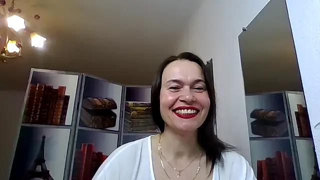 Selena Moo online show from 04/22/26, 07:15