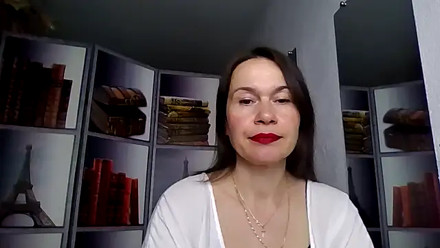 Selena Moo online show from 04/12/26, 06:49