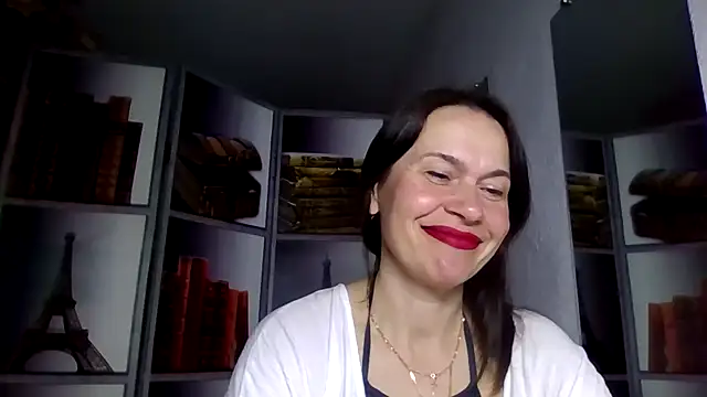 Selena Moo online show from 04/01/26, 08:59