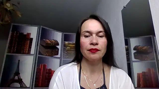 Selena Moo online show from 04/19/26, 11:44