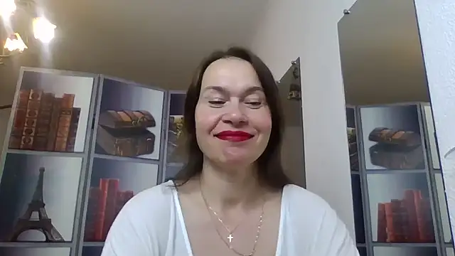 Selena Moo online show from 05/16/26, 08:24