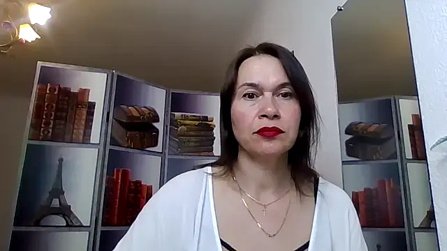 Selena Moo online show from 05/03/26, 01:04