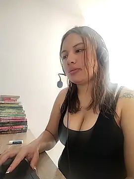 Isabelaqueen1278 online show from 04/14/26, 01:05