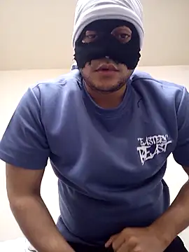 Snapshot of trkk9715 chatting on 03/23/26, 12:33 trkk9715 online show from 03/23/26, 12:33