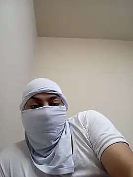 Snapshot of trkk9715 chatting on 04/03/26, 09:32 trkk9715 online show from 04/03/26, 09:32