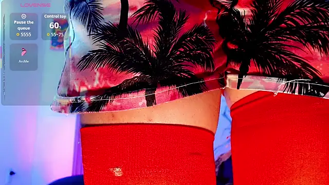 Snapshot of Mia_Colucci- chatting on 04/13/26, 11:47 Mia Colucci- online show from 04/13/26, 11:47