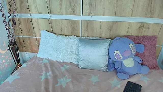 Snapshot of Rapthalia_ chatting on 03/22/26, 06:04 Rapthalia online show from 03/22/26, 06:04