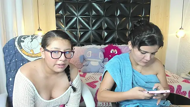 Snapshot of Rapthalia_ chatting on 04/14/26, 05:56 Rapthalia online show from 04/14/26, 05:56