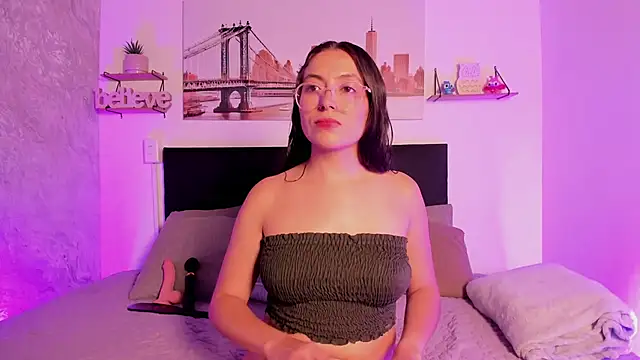 SofiaLujan  online show from 03/30/26, 11:28