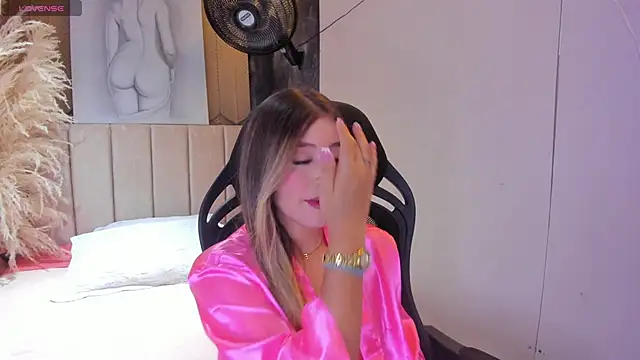 EmilyJohnsoon online show from 04/06/26, 08:32